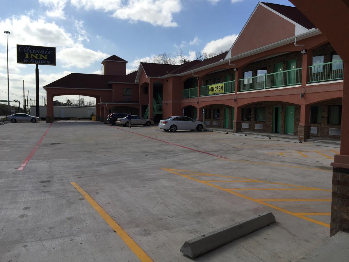 Classic Inn & Suites Humble Exterior photo